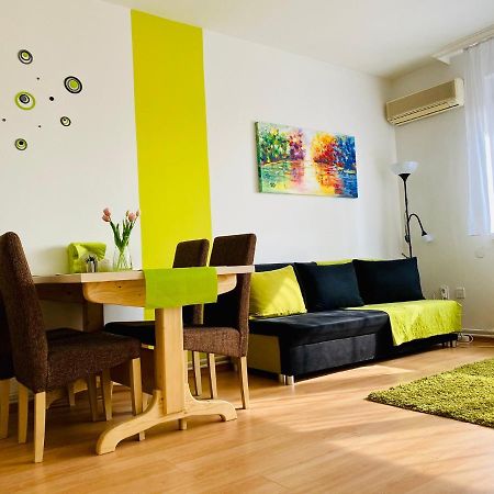 Kalvaria Apartman Szegedin Exterior foto
