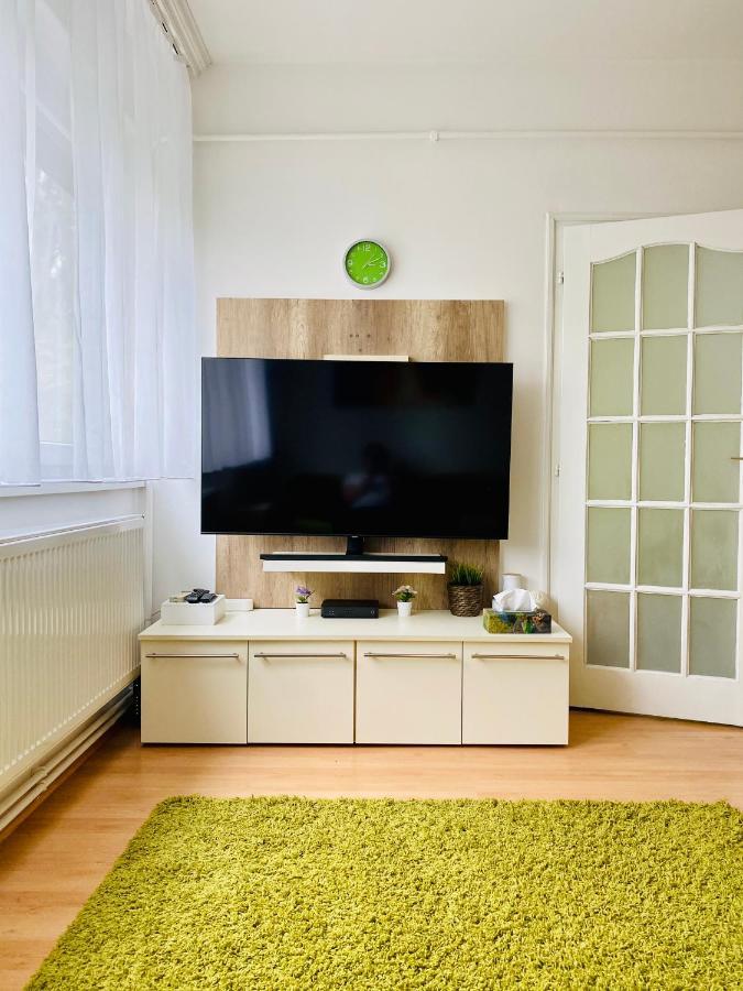 Kalvaria Apartman Szegedin Exterior foto